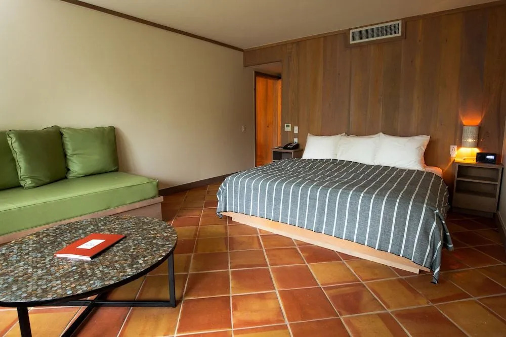 Stagecoach Inn