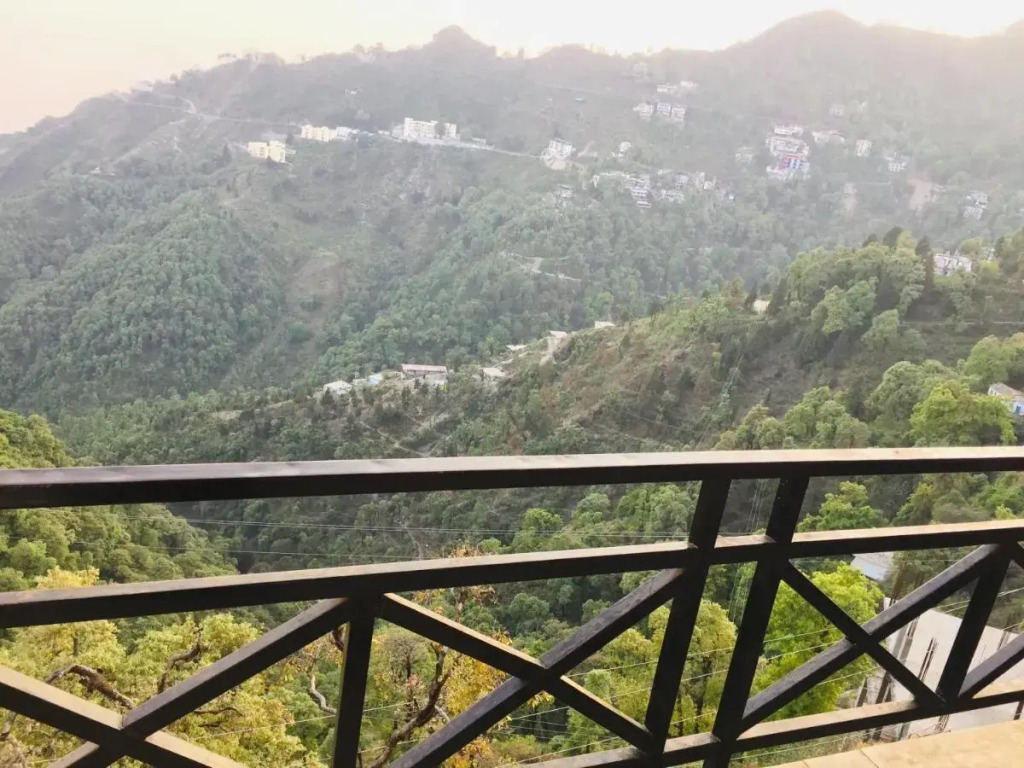 Hotel Atithi, Near Yes Bank, Mall Road, Mussoorie