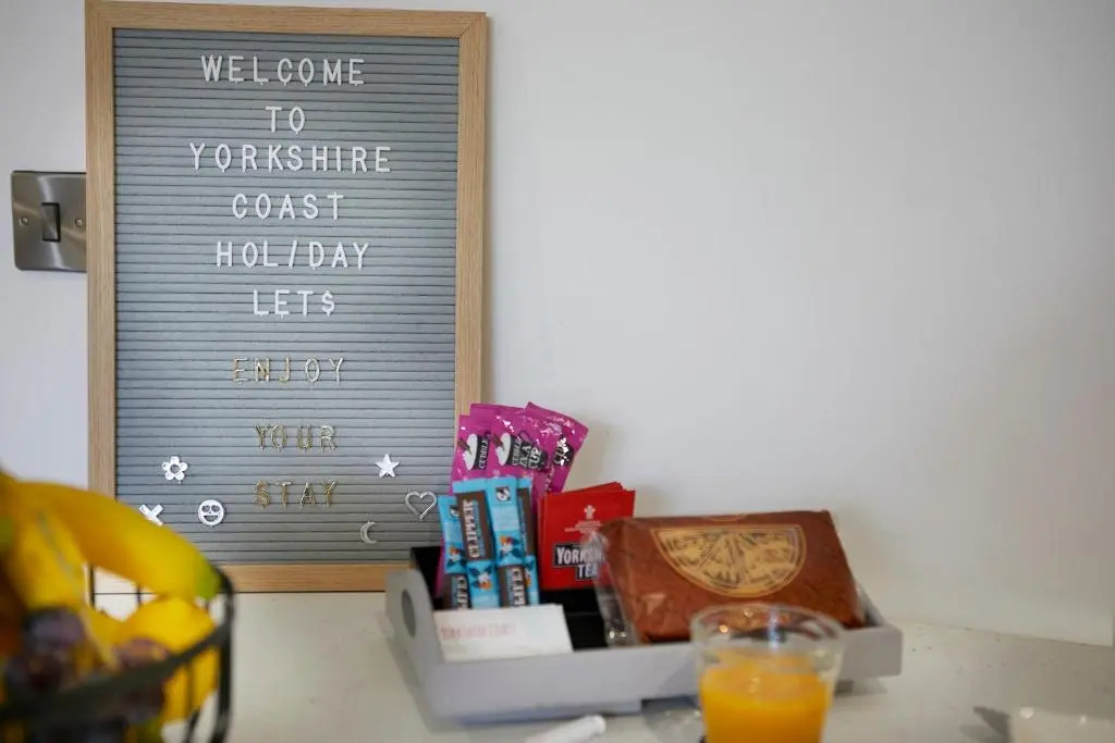 THE HIDEAWAY @ EMPIRE 39, town centre location, close to train station- Yorkshire Coast Holiday Lets.