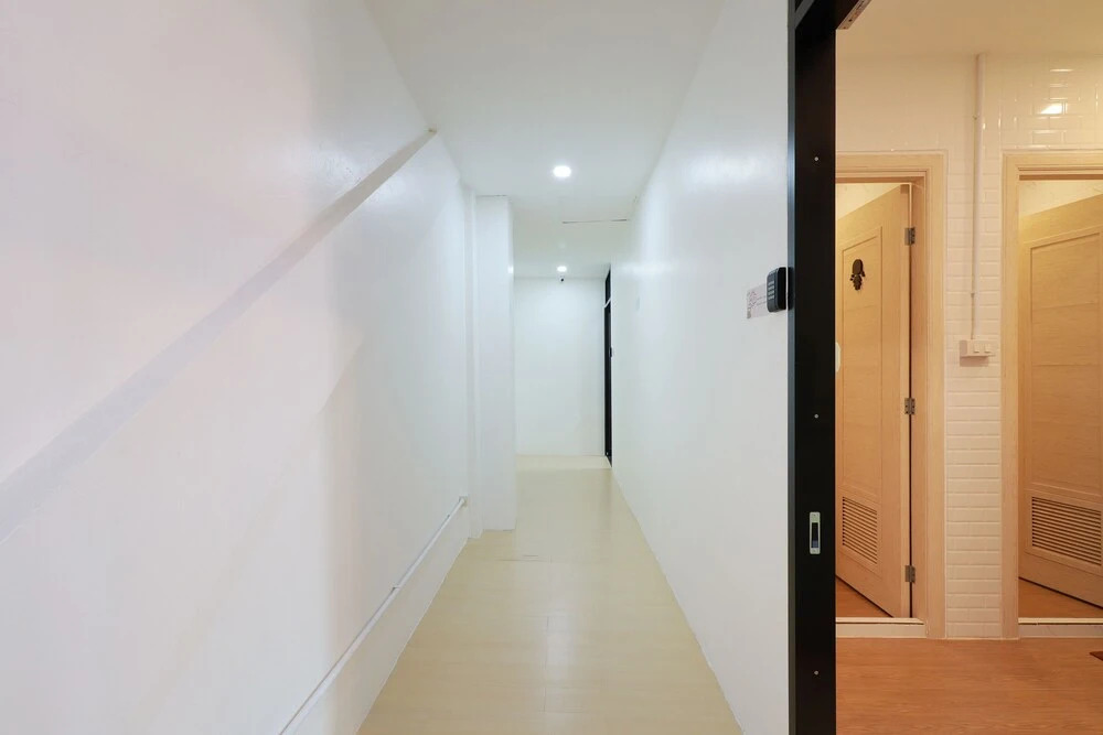 OYO 544 Sleep Sloth Hostel