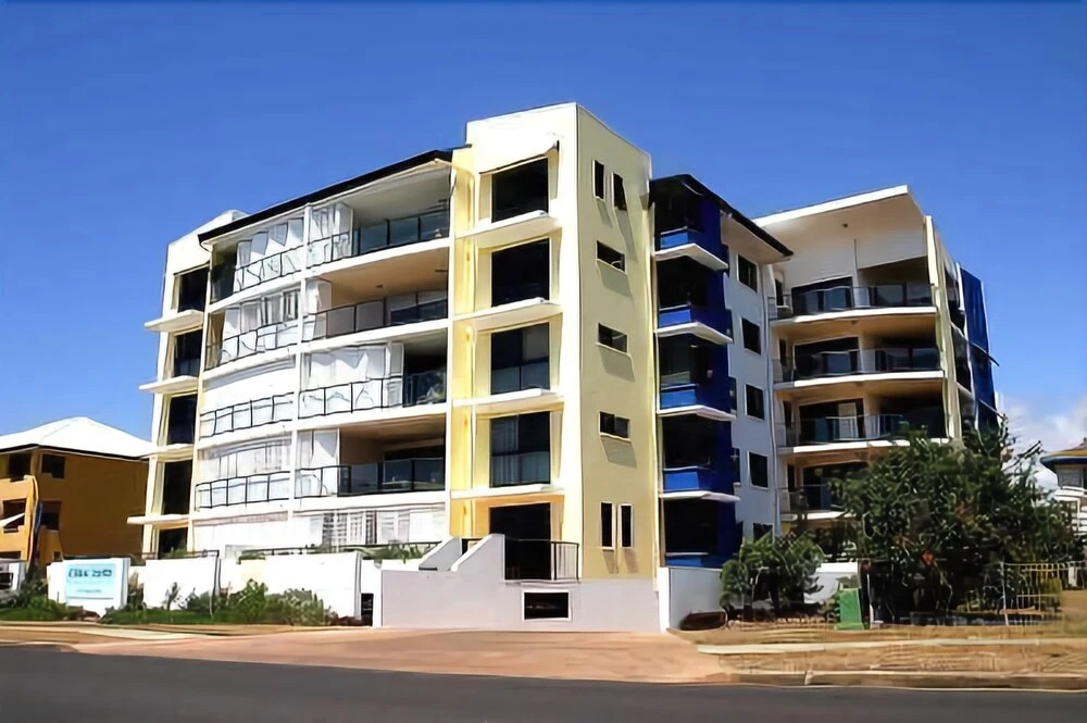 Ocean Breeze 3BR Apartment