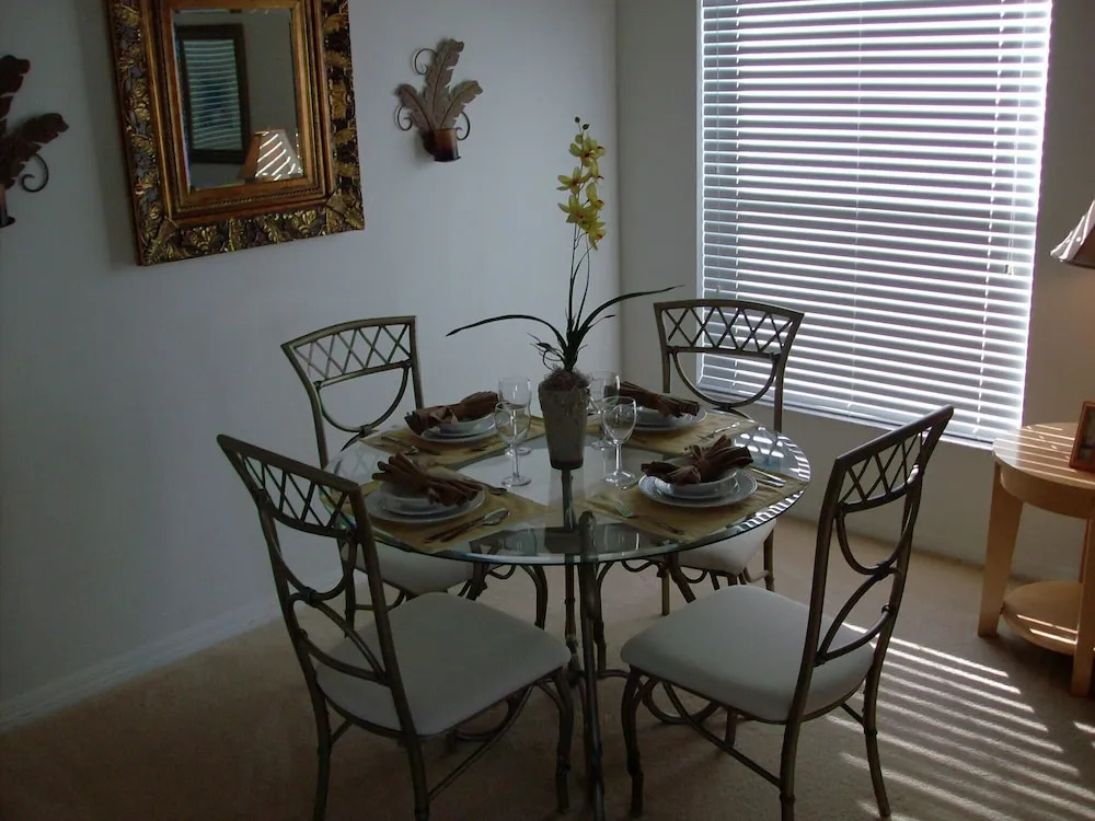 Have a great vacational experience in this 6 bedroom house