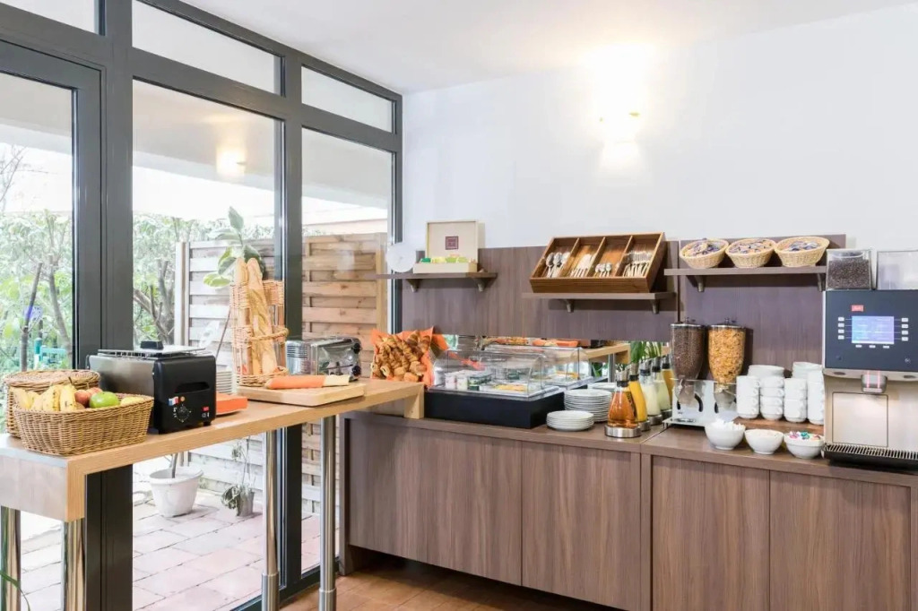 Rental Apartment Adagio Paris Clamart - Clamart 4 Persons - Pop 14612