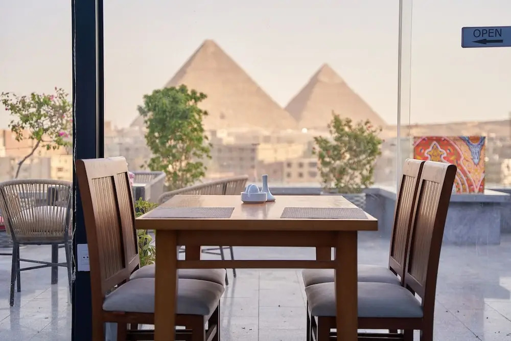 New Pyramid Front Hotel