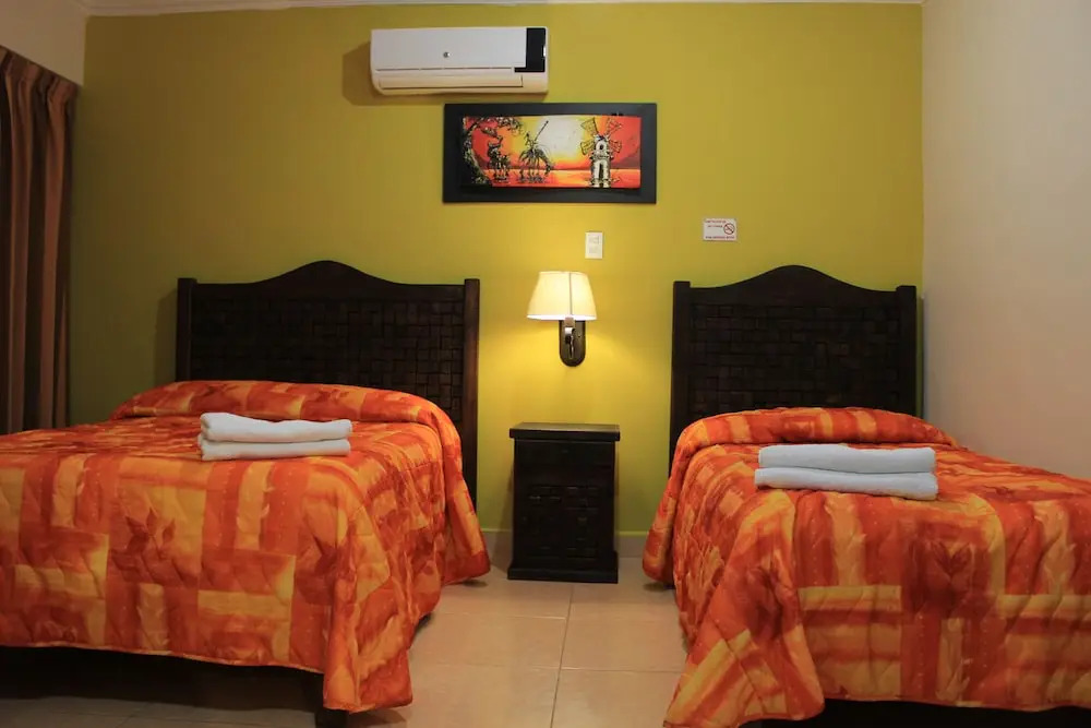 Terracota Corner Rooms