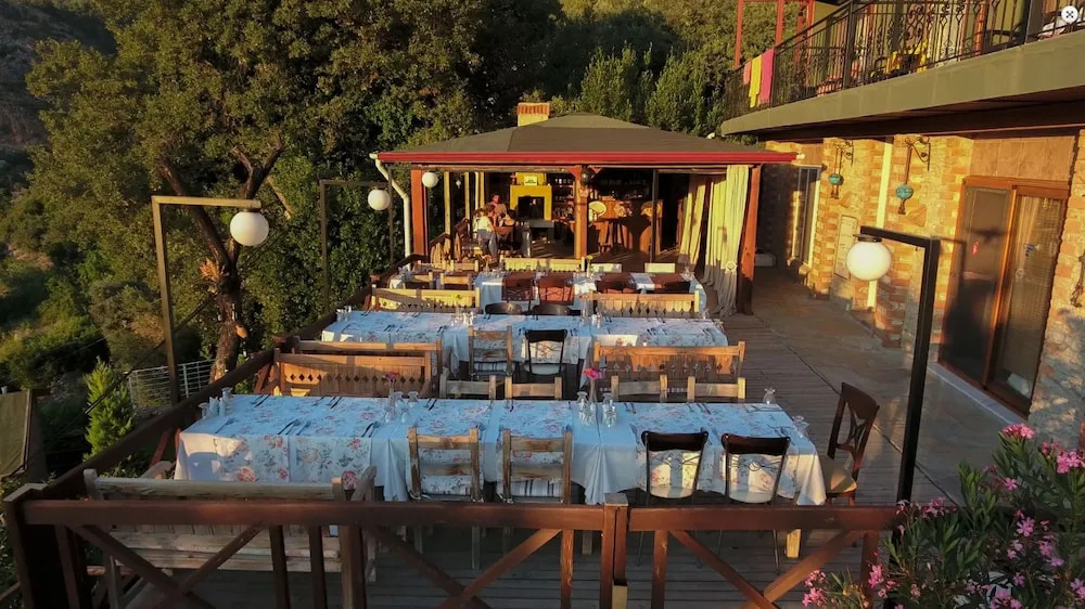 Onur Motel Faralya