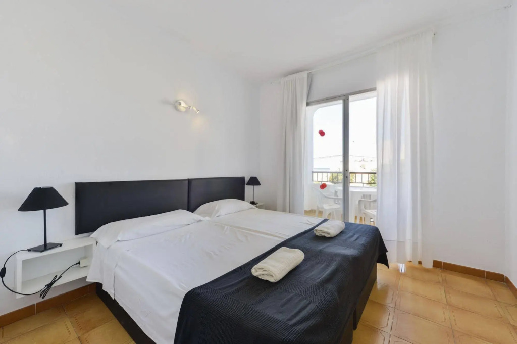 Apartamentos San Antonio Beach