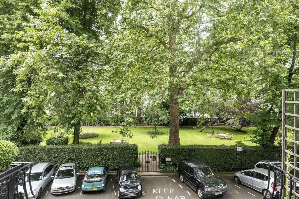 London House Hotel