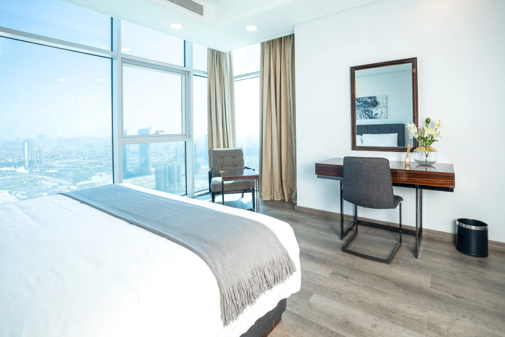 S Plaza Suites Hotel