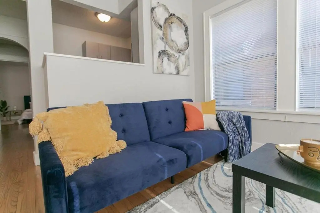 OKC We Cozy! Lavish Retreat near Downtown OKC