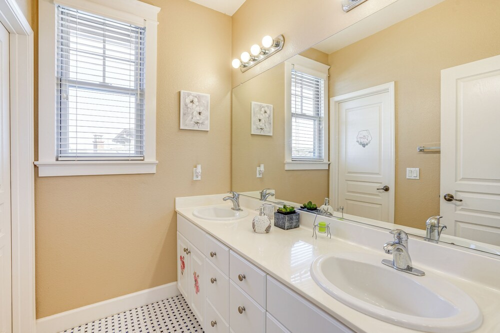 Luxe Bay View Home Near SF, Berkley & Napa Valley