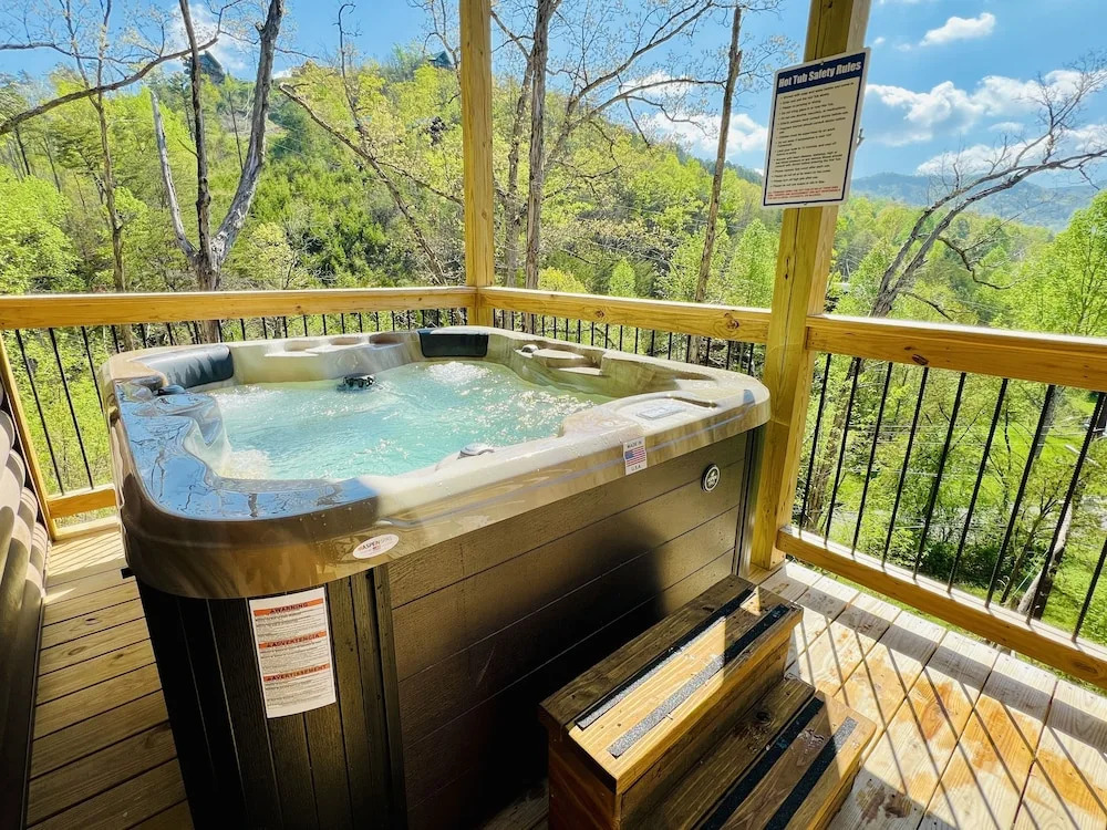 A Tyme To Chill 2 Bedroom Cabin by RedAwning
