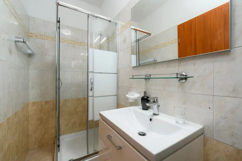 Apartment in Drenje With Sauna