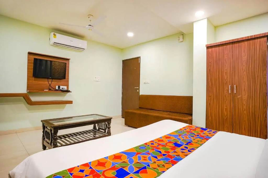FabHotel Uday Vilas