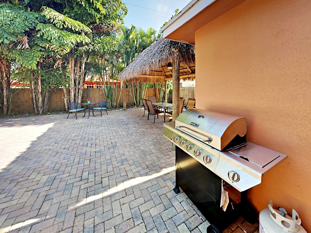 1500 SW 22nd Street Home 3 Bedrooms 2 Bathrooms Home