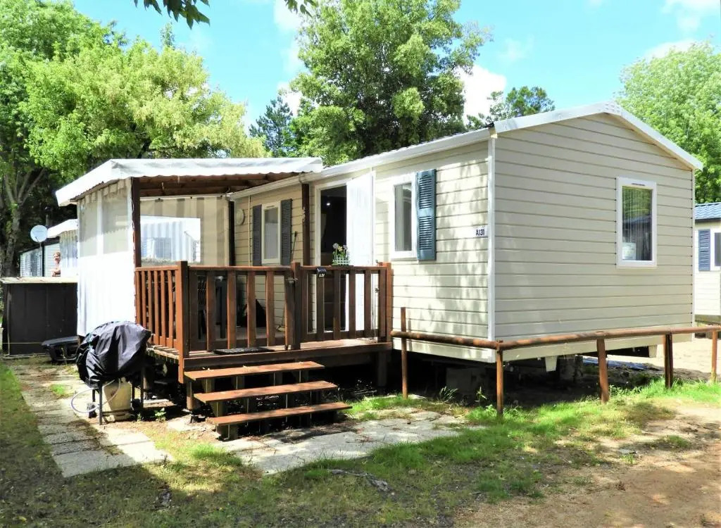 Mobil-homes proche de locéan