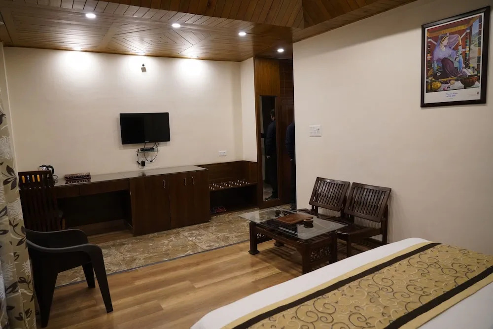 Hotel Dharamshala Paradise
