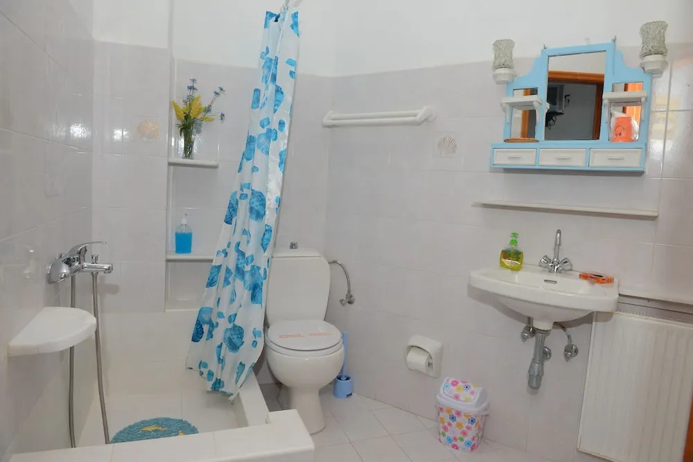 Doras Studios & Apartments
