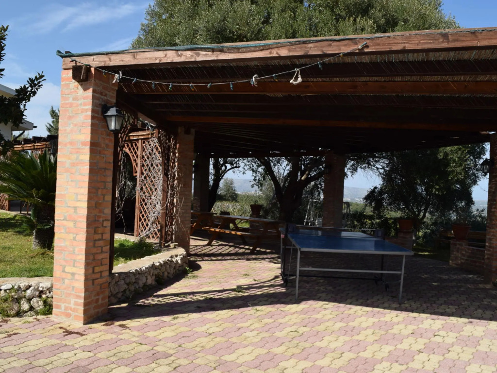 House with Panoramic Terrace, Few Km From the Sea And From the City of Syracuse