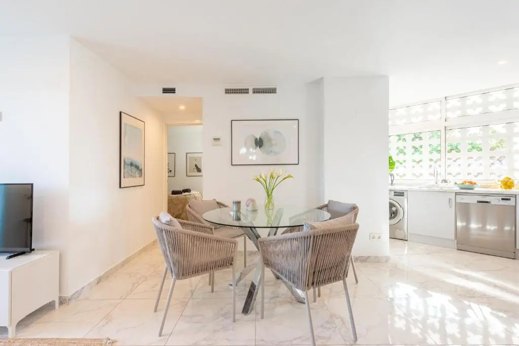 Azahara 1 8B Beautiful apartment frontline golf in popular Aloha