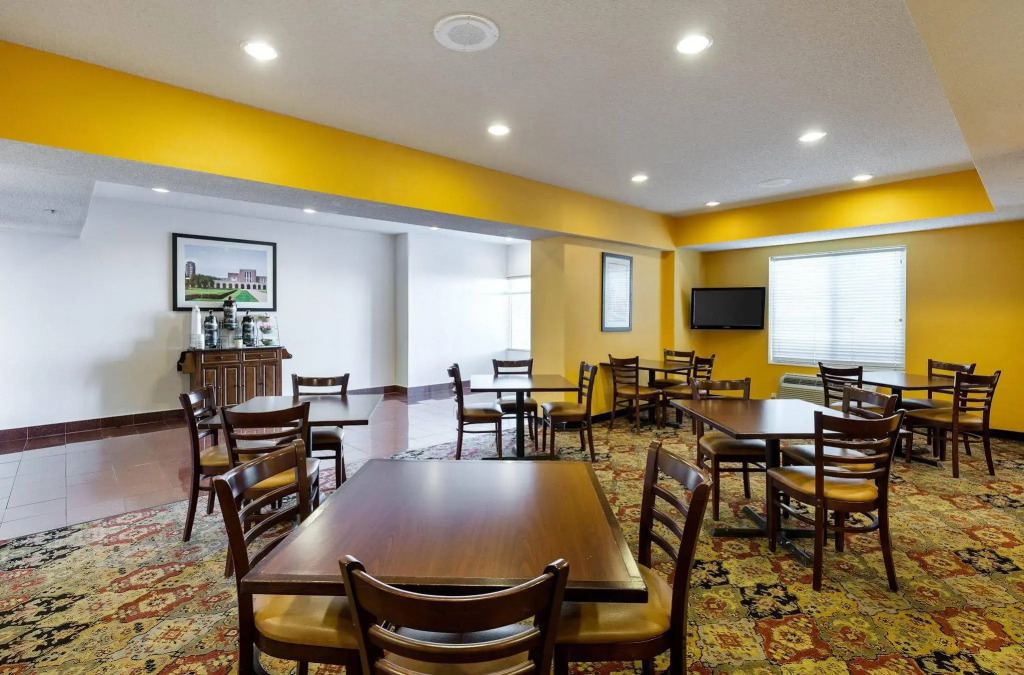 Quality Inn & Suites West Chase