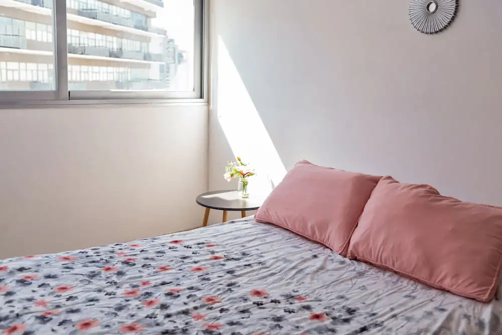 Bright, Comfy w Terrace Apt 1KSB, 1BD, 1 SofaB, 2BTH by Mty Living