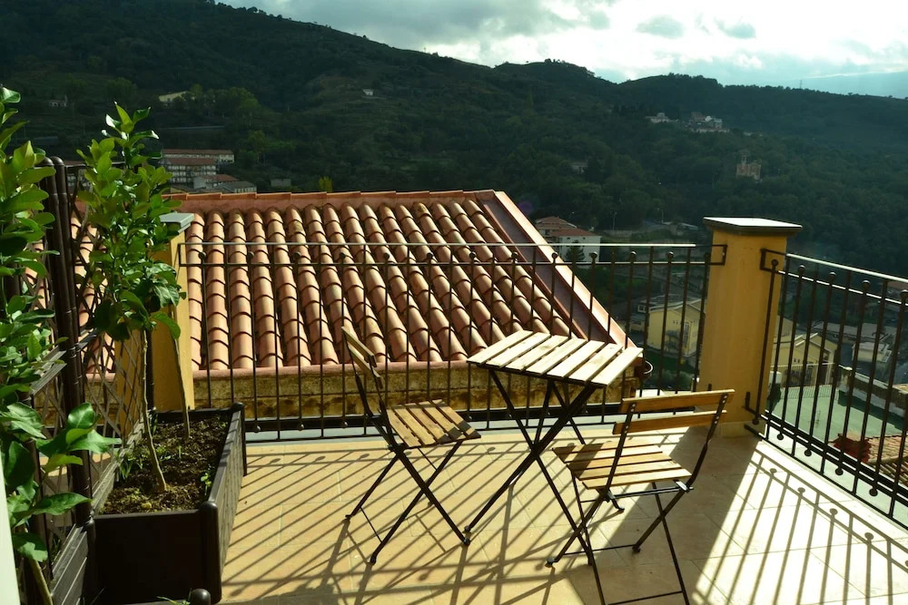 Cento Tari Guest House