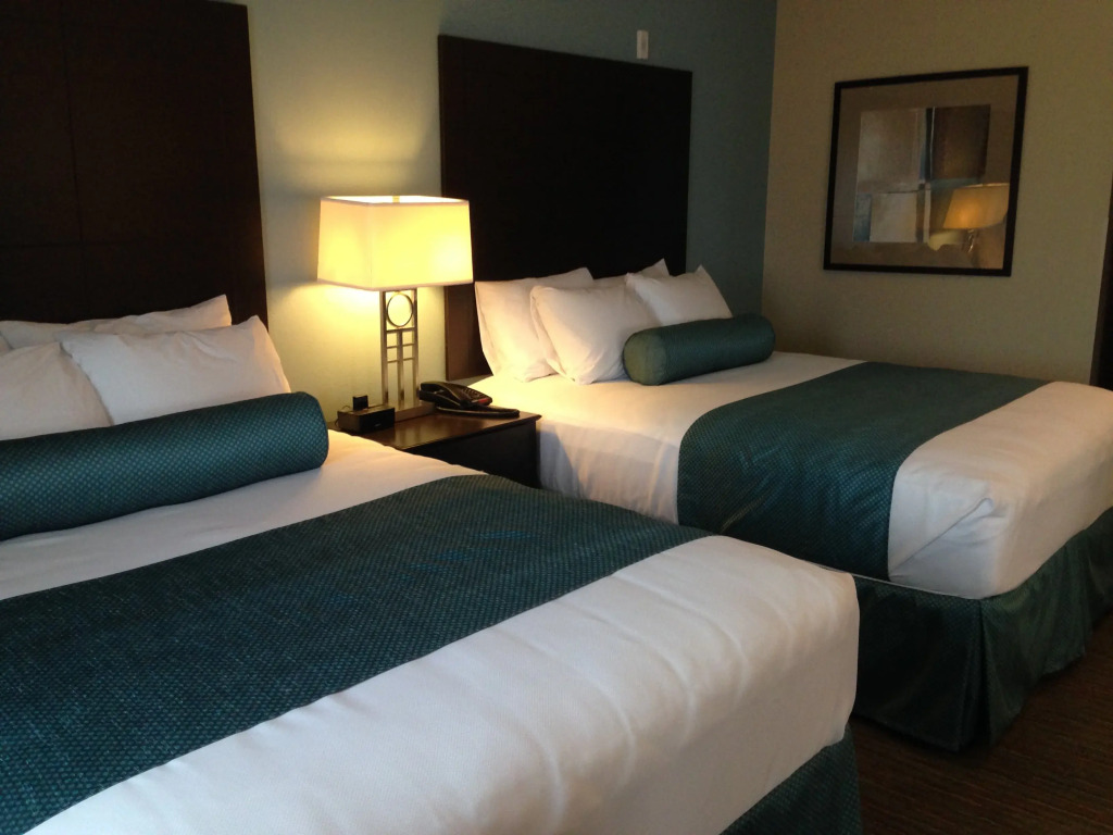 Cobblestone Inn & Suites - Fort Dodge