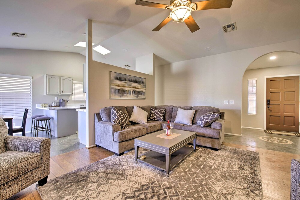 Gilbert Home w/ Private Pool & Putting Green!