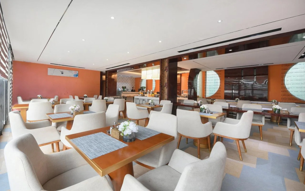 Mehood Lestie Hotel