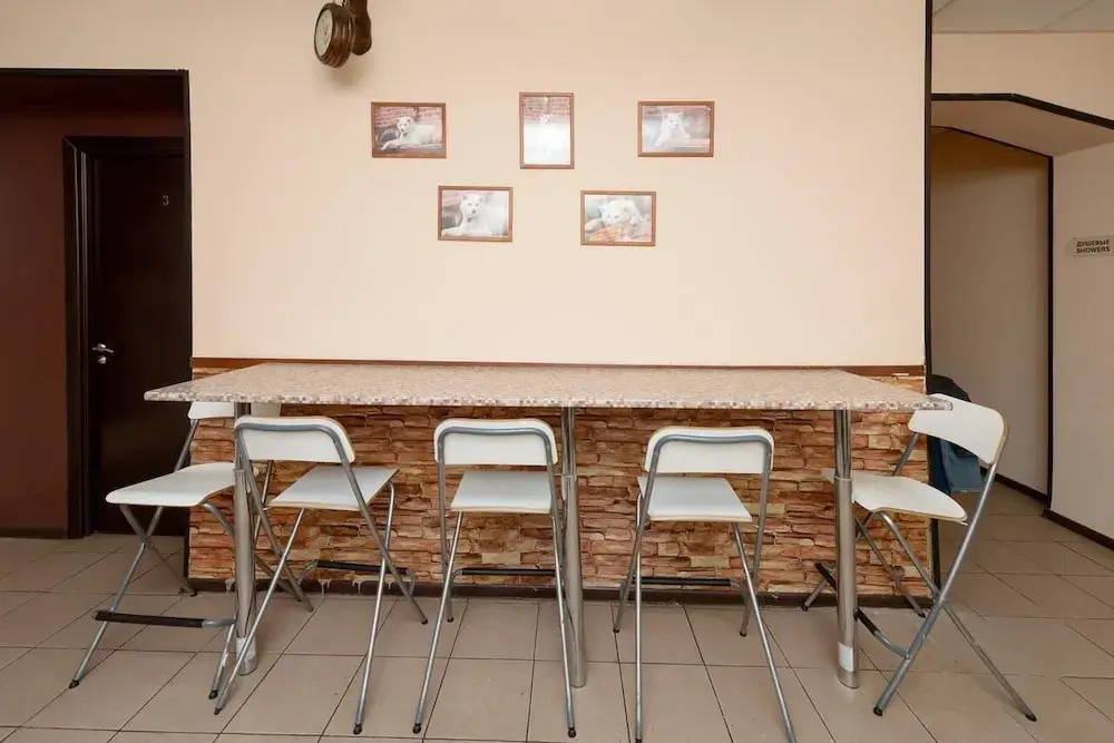 Hostel Parizh