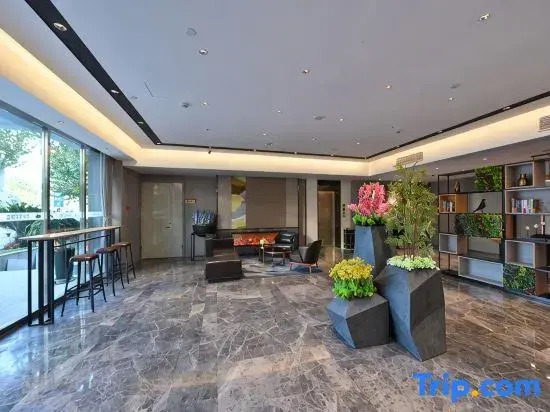 Motai Zhongnan Road Wushang Dream Era Store