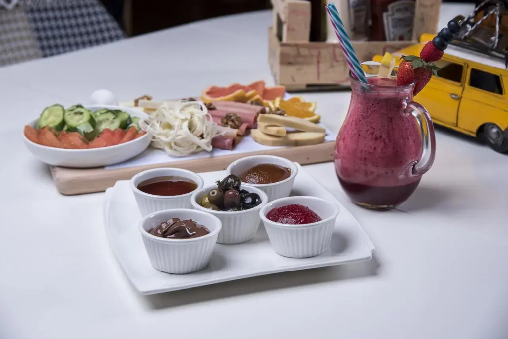Mira Trio Hotel
