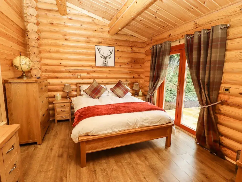 Oak Lodge
