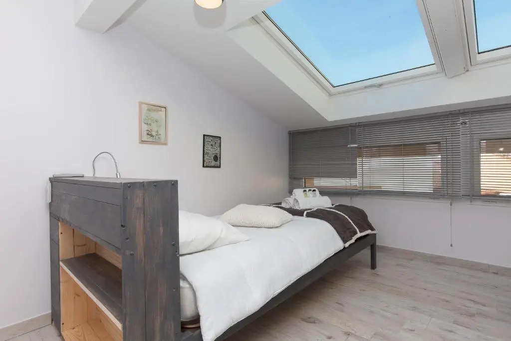Cocooning 3 pièces duplex 3 étoiles calme centre ville à 5mn plages et Palais