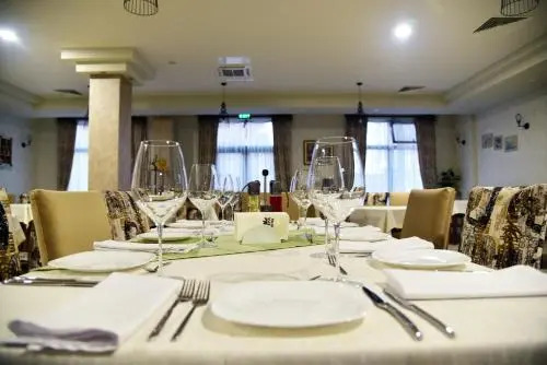 Hesteya Hotel