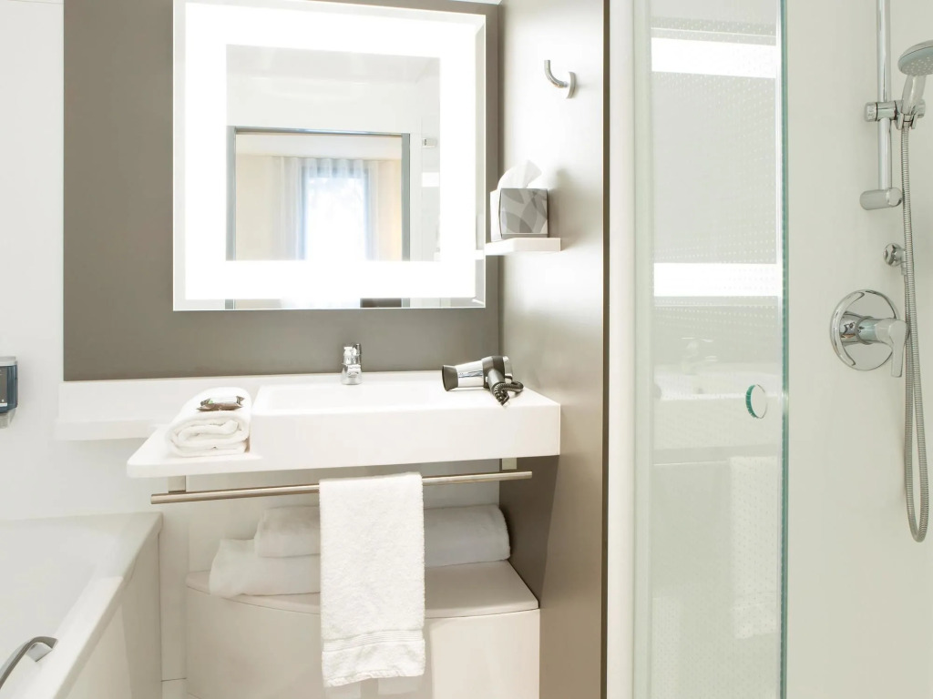 B&B HOME Rueil-Malmaison Gare
