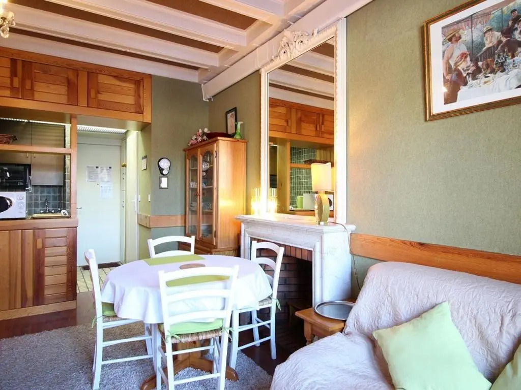 Appartement Mont-Dore, 1 pièce, 2 personnes - FR-1-608-121