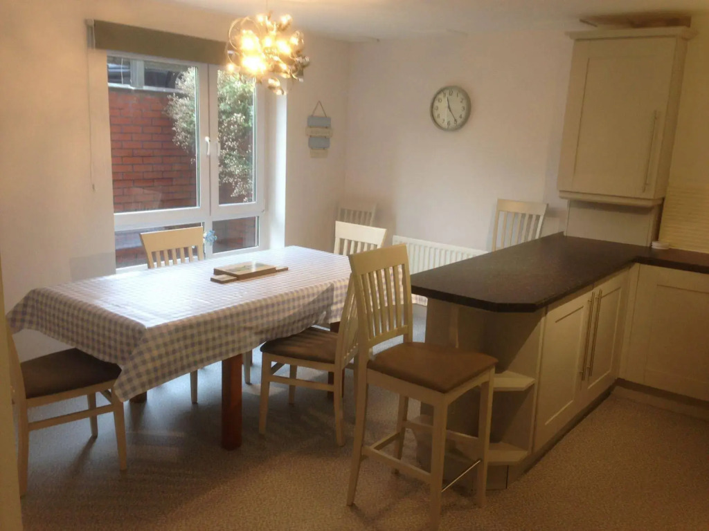 The Beeches - Serviced Duplex Apartment