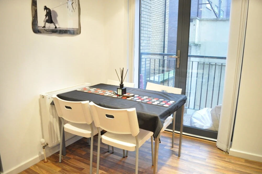 Modern 1 Bedroom Apartment in Central Location London