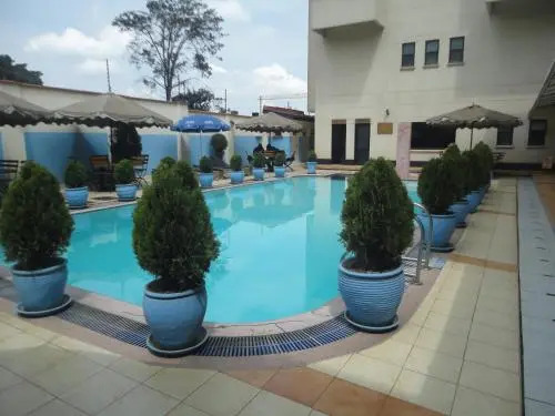 Hotel Cathay