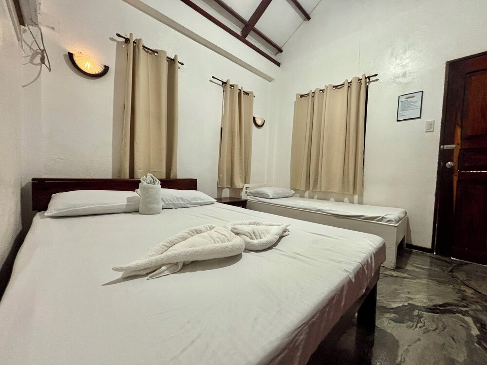 Shat'S Guesthouse Siargao Near Beach
