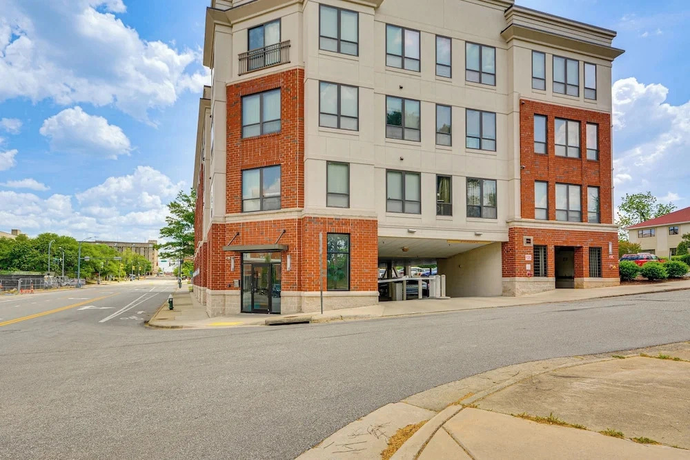 Walkable Condo in Dtwn Greensboro! Extended Stay
