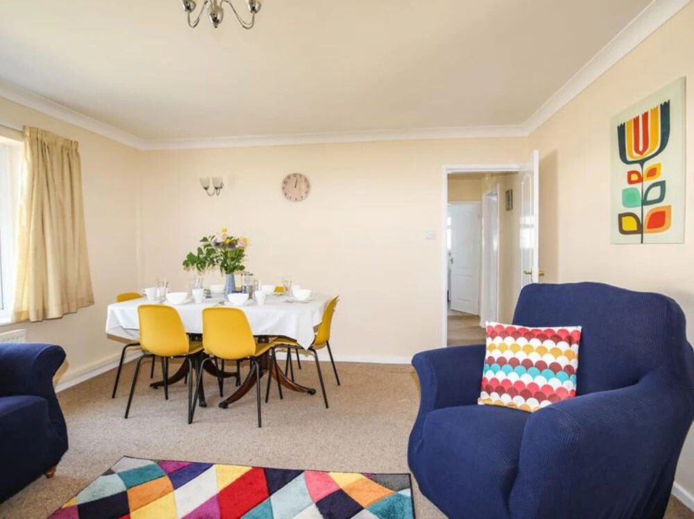 Homely, 4-bed House Close to Stunning Beach