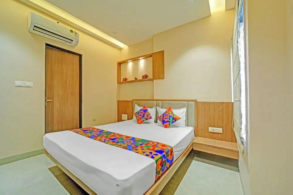 FabHotel Shri Shreeyam Stay