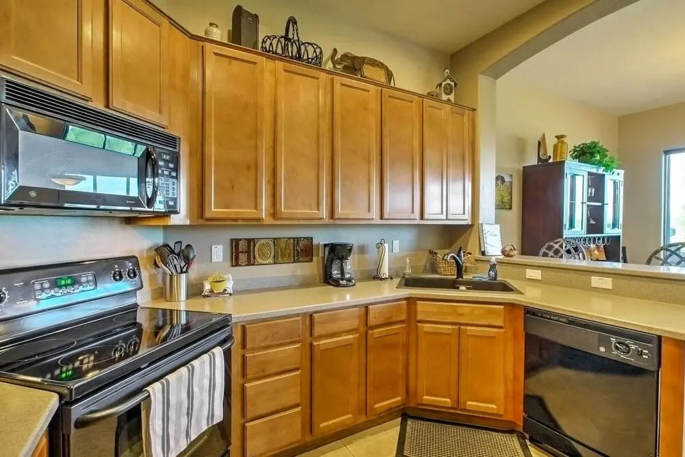 Golf Course View & Pool Access: Gold Canyon Gem