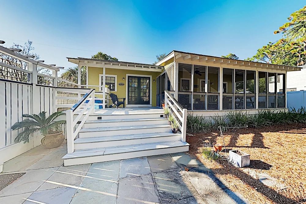 New Listing! Longboard House W/ Pool & Hot Tub 3 Bedroom Home