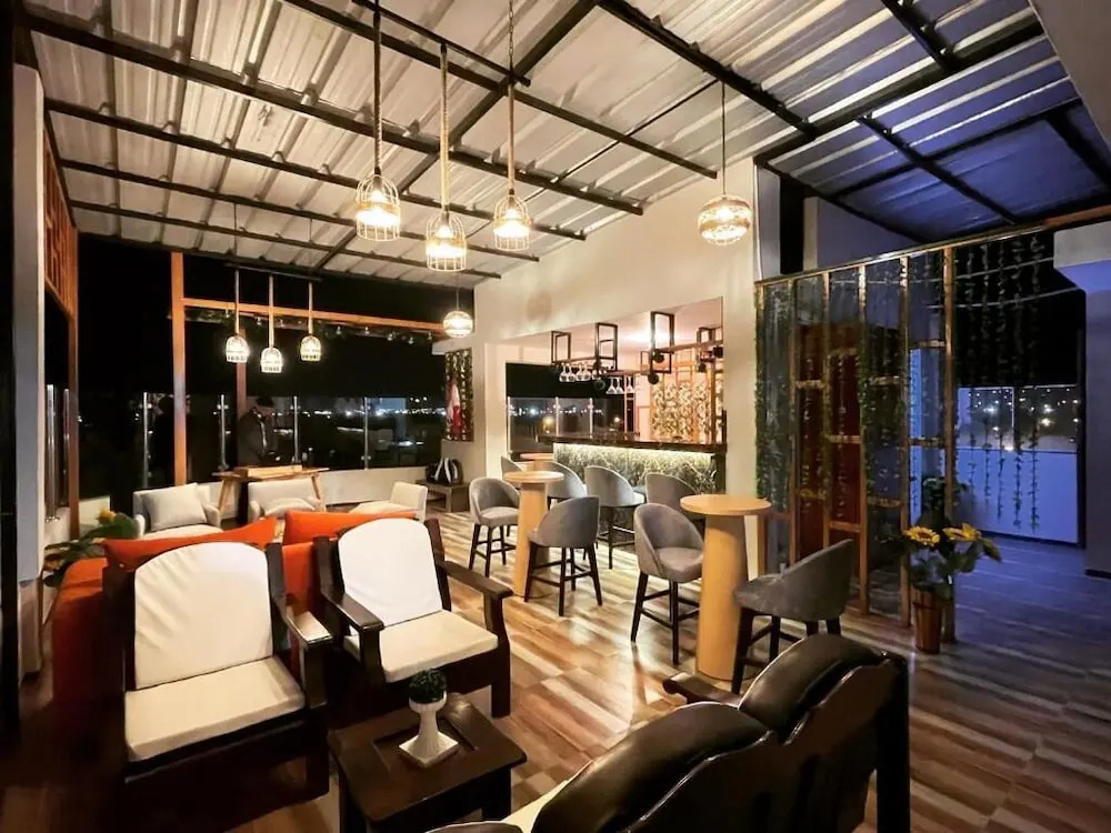 Hostal Macacona
