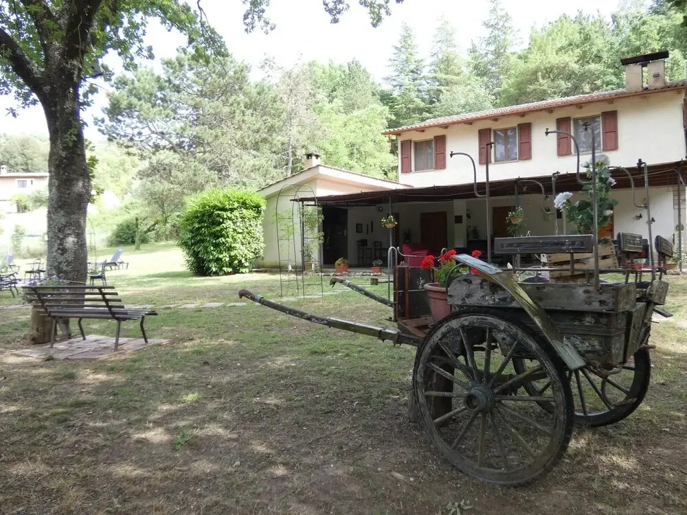 Scappo In Umbria, La Escondida