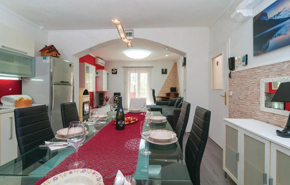 Pet Friendly Home In Srinjine With Sauna